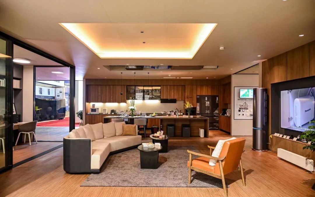 武漢展位設(shè)計(jì)搭建公司領(lǐng)你看最具有創(chuàng)意00家企業(yè)展臺的2023進(jìn)博會(huì)（松下展位）3